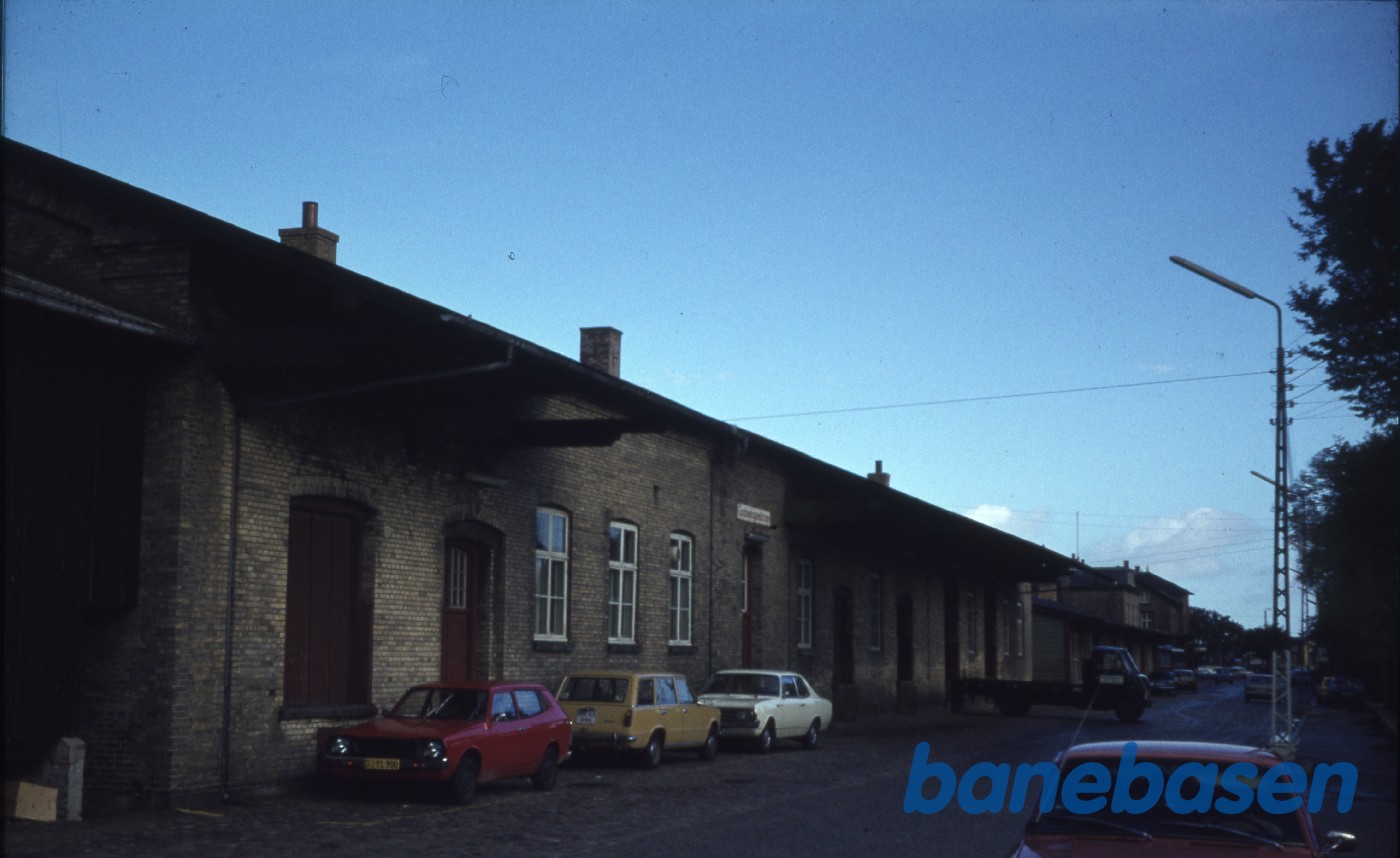 Frederikshavn station. Pakhuset Frederikshavn station. Pakhuset