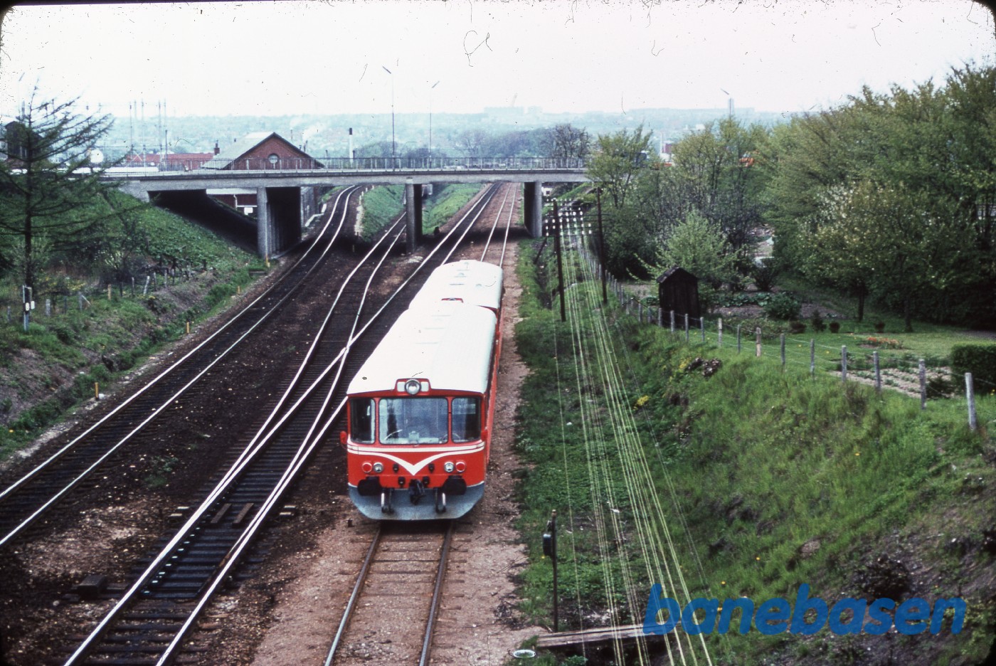 Y-tog under indkørsel til Århus H Y-tog under indkørsel til Århus H