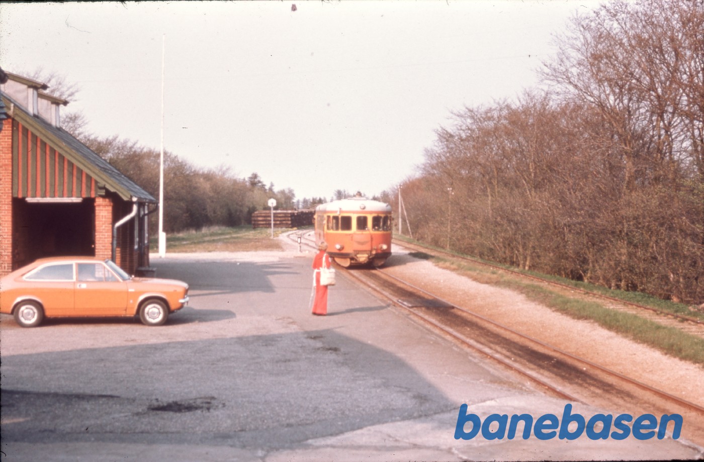 Henne station Henne station