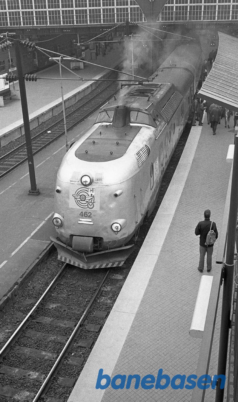 MA-togsæt på København H med det polske selskabs logo på fronten MA-togsæt på København H med det polske selskabs logo på fronten