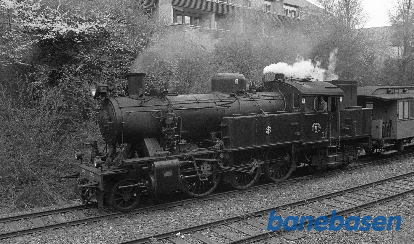 Godssporet mellem de to S-baner så man kunne køre direkte fra Frederiksberg til Lersøen og Hellerup Godssporet mellem de to S-baner så man kunne køre direkte fra Frederiksberg til Lersøen og Hellerup