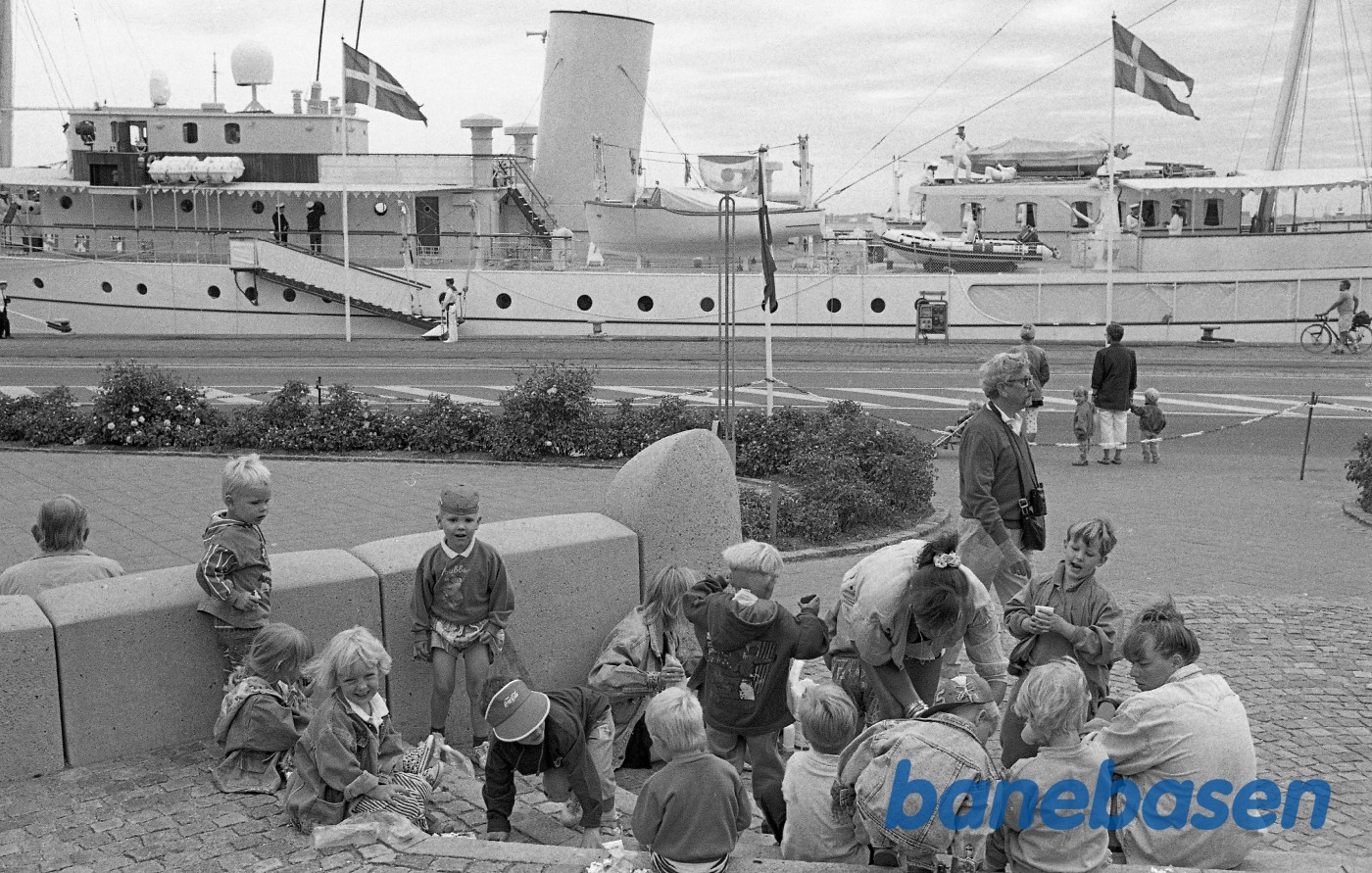 HKH Kongeskibet Dannebrog ved kaj i Helsingør HKH Kongeskibet Dannebrog ved kaj i Helsingør