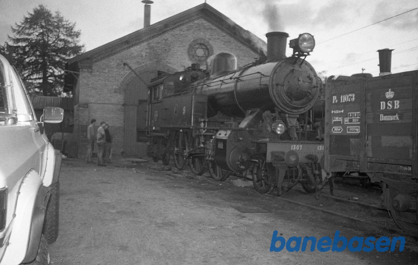 Aftenstemning ved remisen Aftenstemning ved remisen