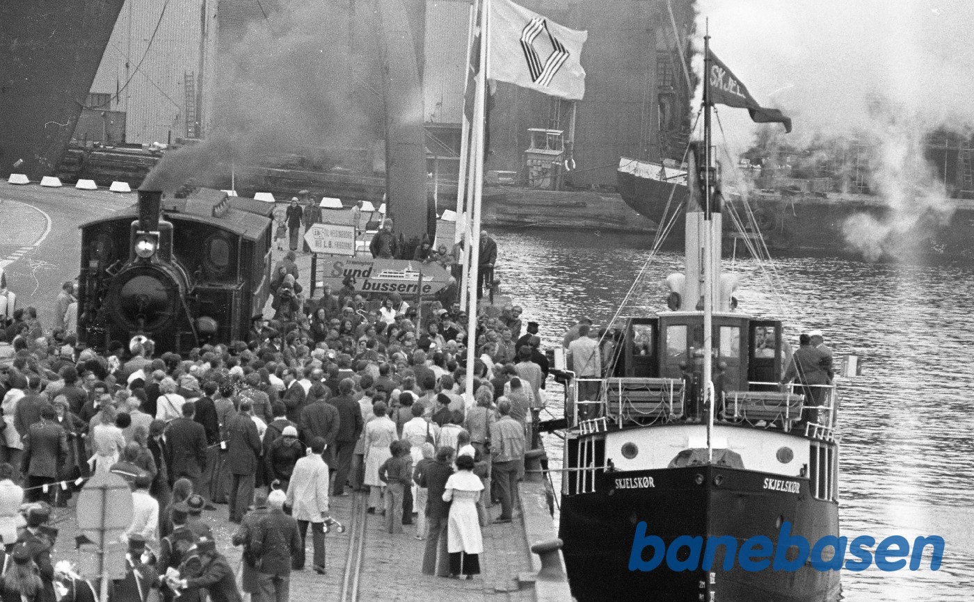 Skælskør og ØSJS 7 på havnen i Helsingør Skælskør og ØSJS 7 på havnen i Helsingør