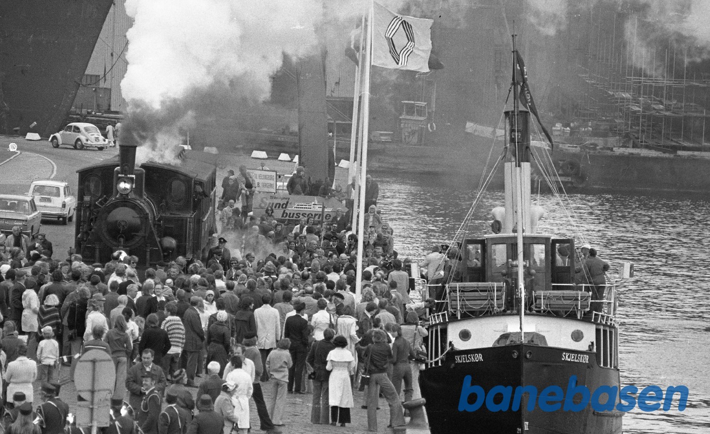 Skælskør og ØSJS 7 på havnen i Helsingør Skælskør og ØSJS 7 på havnen i Helsingør