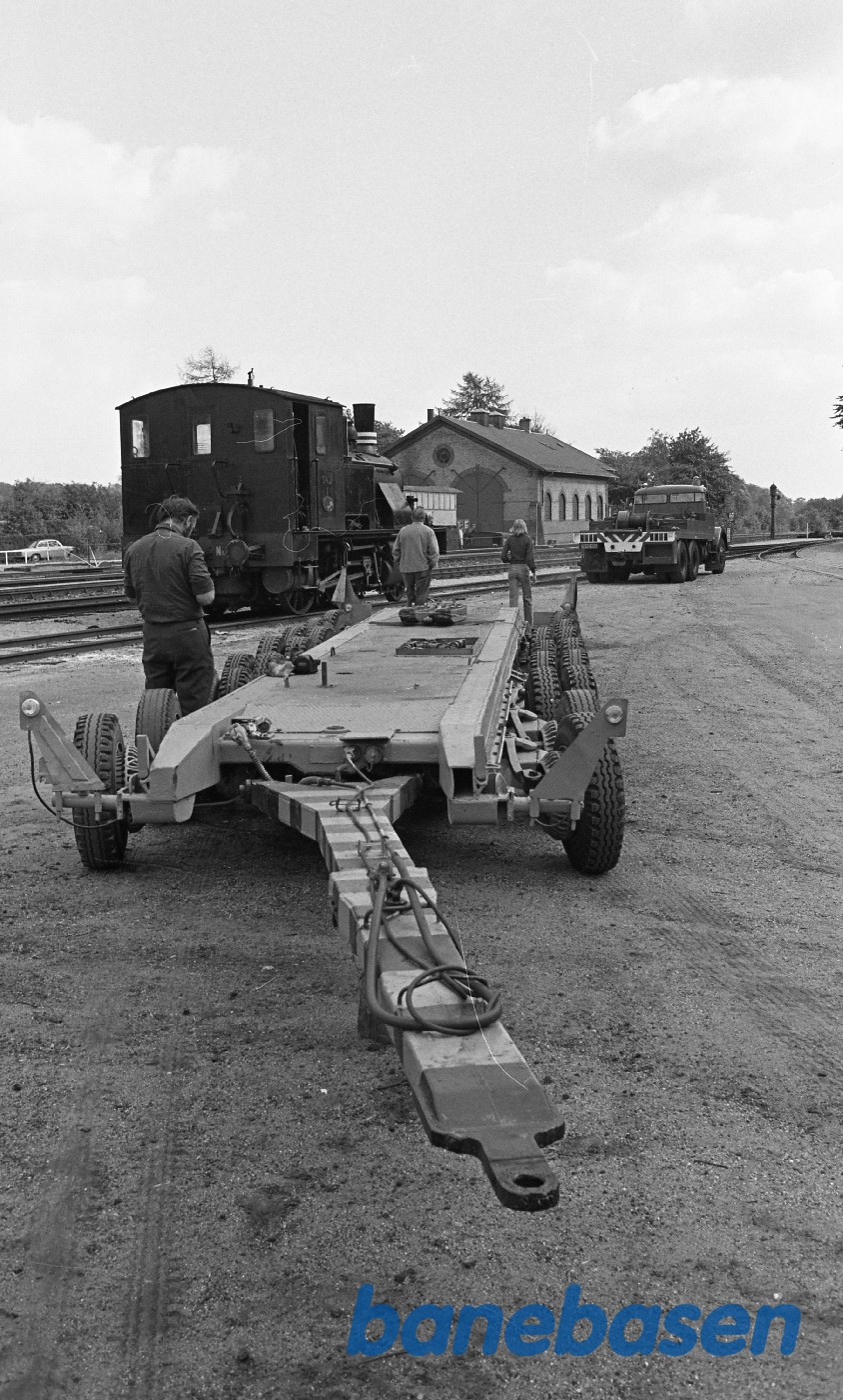 SVJ 1 flyttes op på vognbjørn SVJ 1 flyttes op på vognbjørn