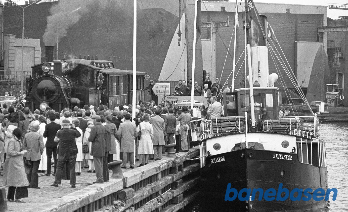 Skælskør og ØSJS 7 på havnen i Helsingør Skælskør og ØSJS 7 på havnen i Helsingør