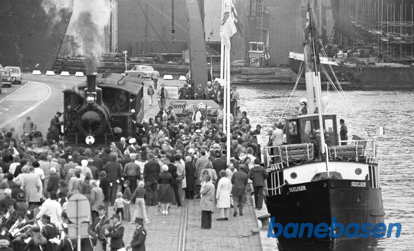 Skælskør og ØSJS 7 på havnen i Helsingør Skælskør og ØSJS 7 på havnen i Helsingør