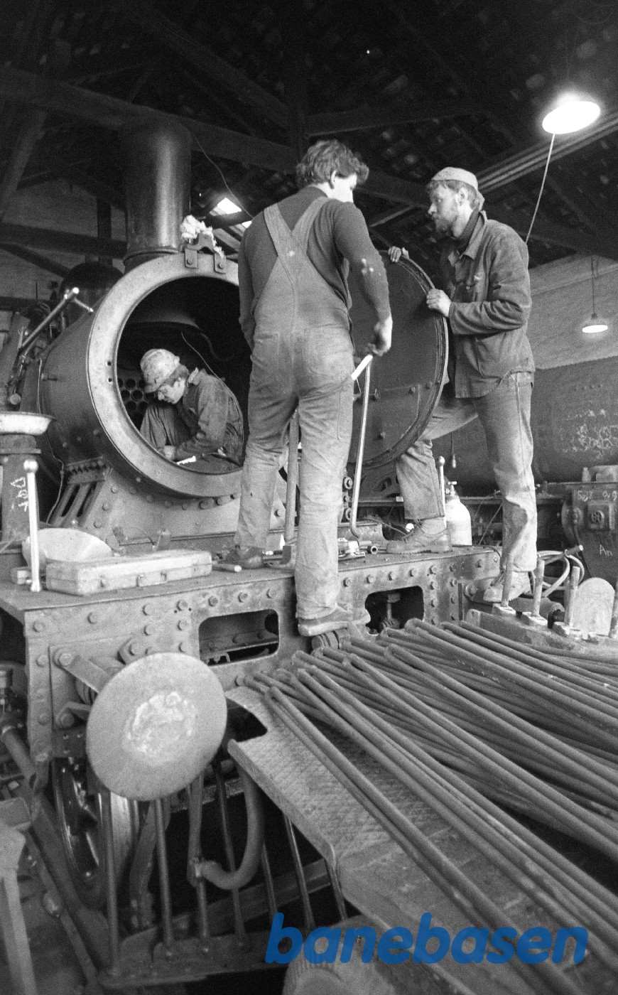 Kedelarbejde på OKMJ 14 i remisen Kedelarbejde på OKMJ 14 i remisen