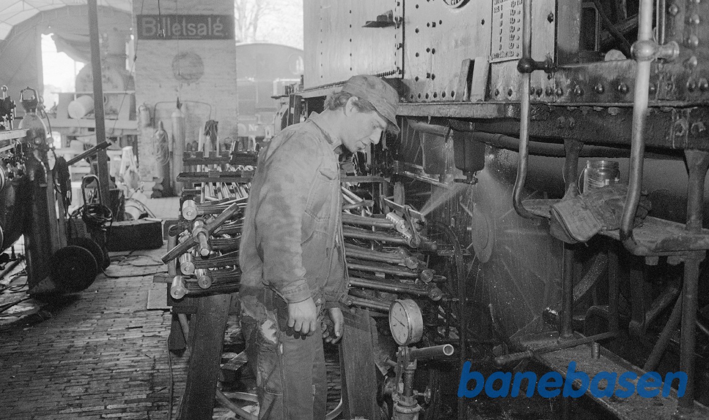 Kedelarbejde på OKMJ 14 i remisen Kedelarbejde på OKMJ 14 i remisen