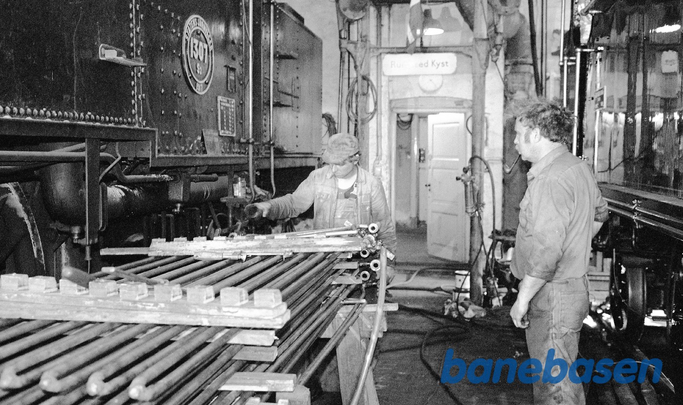 Kedelarbejde på OKMJ 14 i remisen Kedelarbejde på OKMJ 14 i remisen