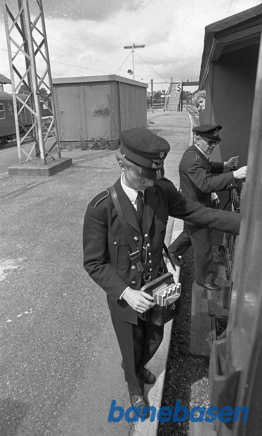 Tog med D826 på HFHJ Tog med D826 på HFHJ