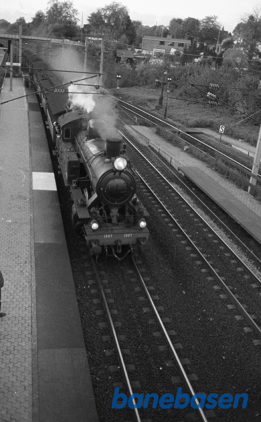 Tog på Rungsted station Tog på Rungsted station