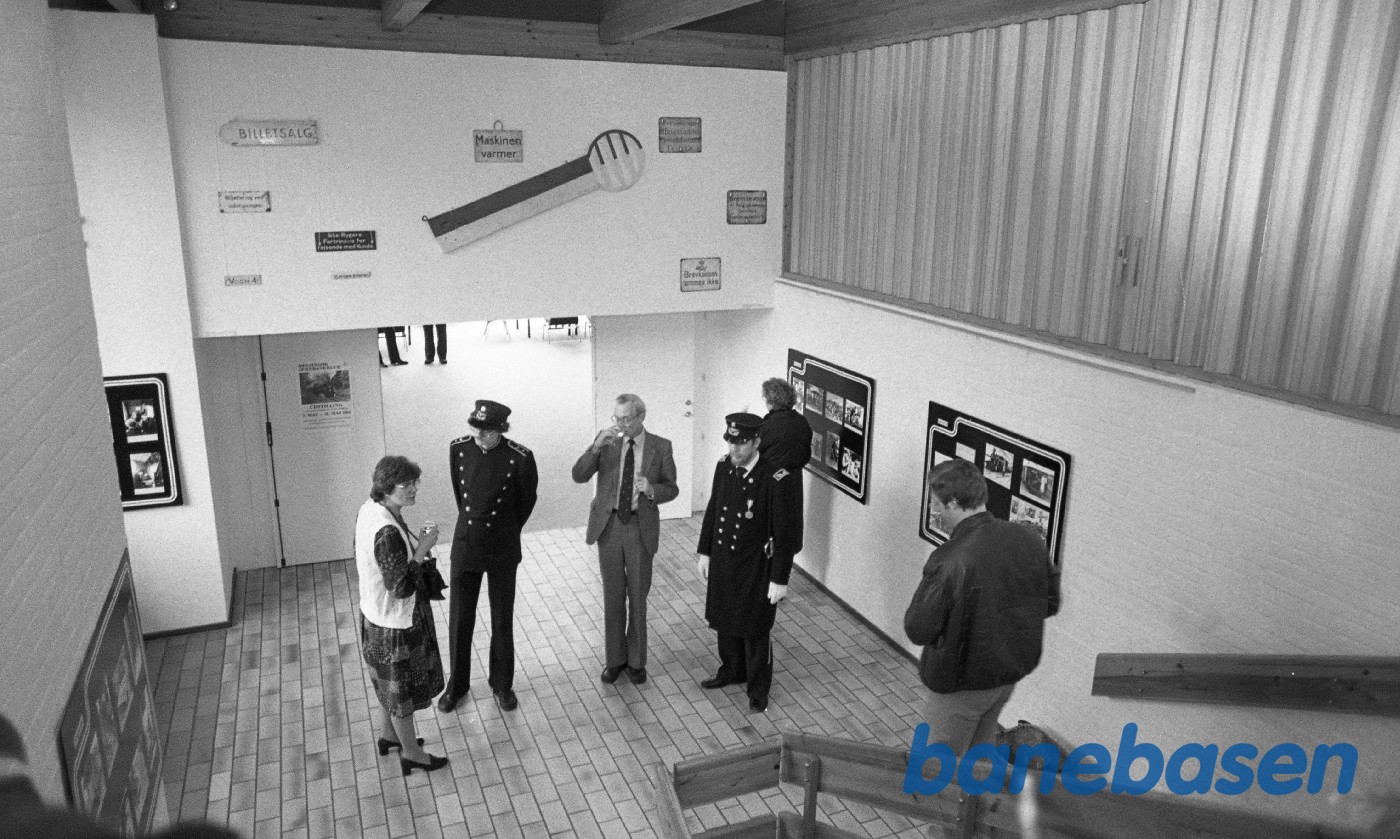 Lene Friis eksaminsprojekt: HgJK 25 år jubilæumsudstilling Lene Friis eksaminsprojekt: HgJK 25 år jubilæumsudstilling