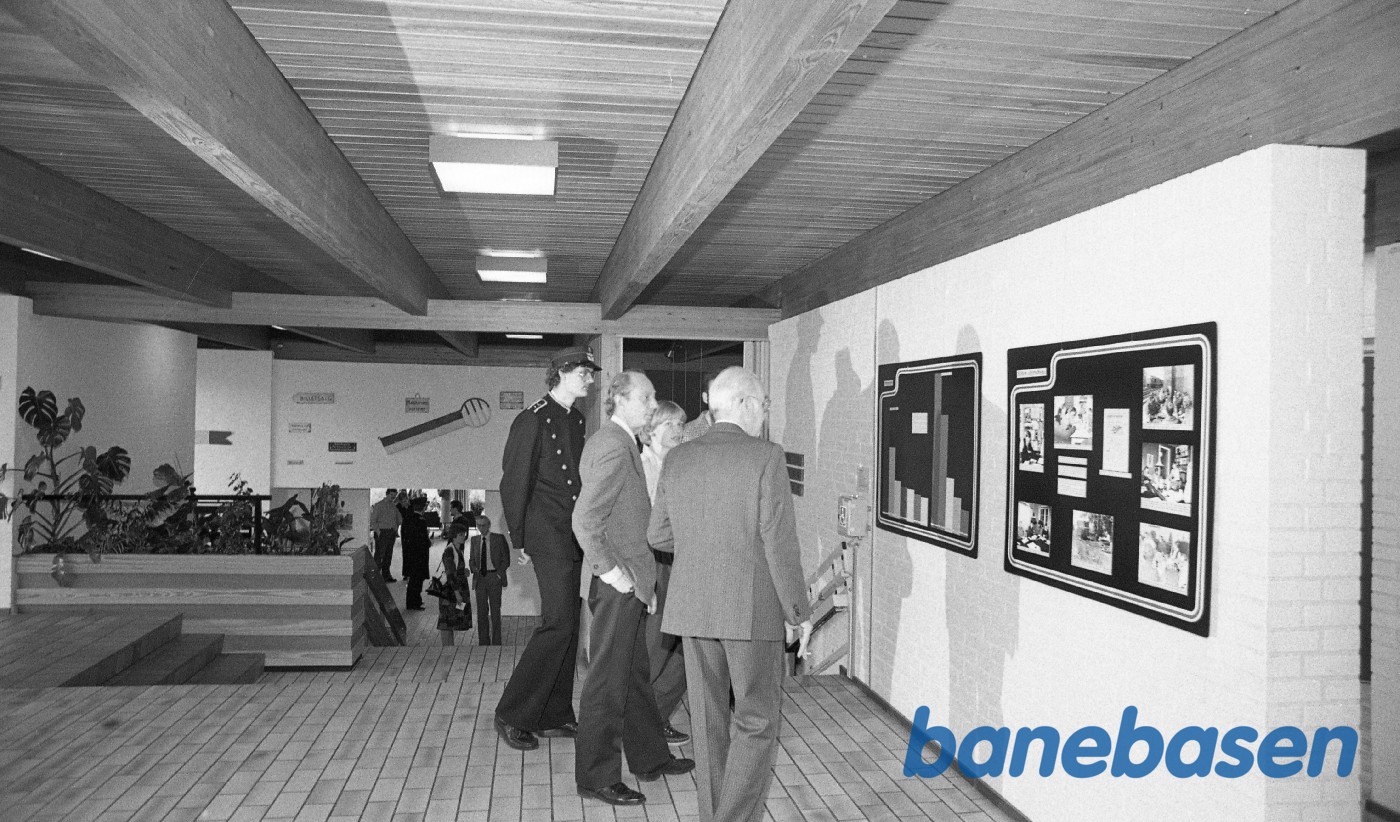 Lene Friis eksaminsprojekt: HgJK 25 år jubilæumsudstilling Lene Friis eksaminsprojekt: HgJK 25 år jubilæumsudstilling