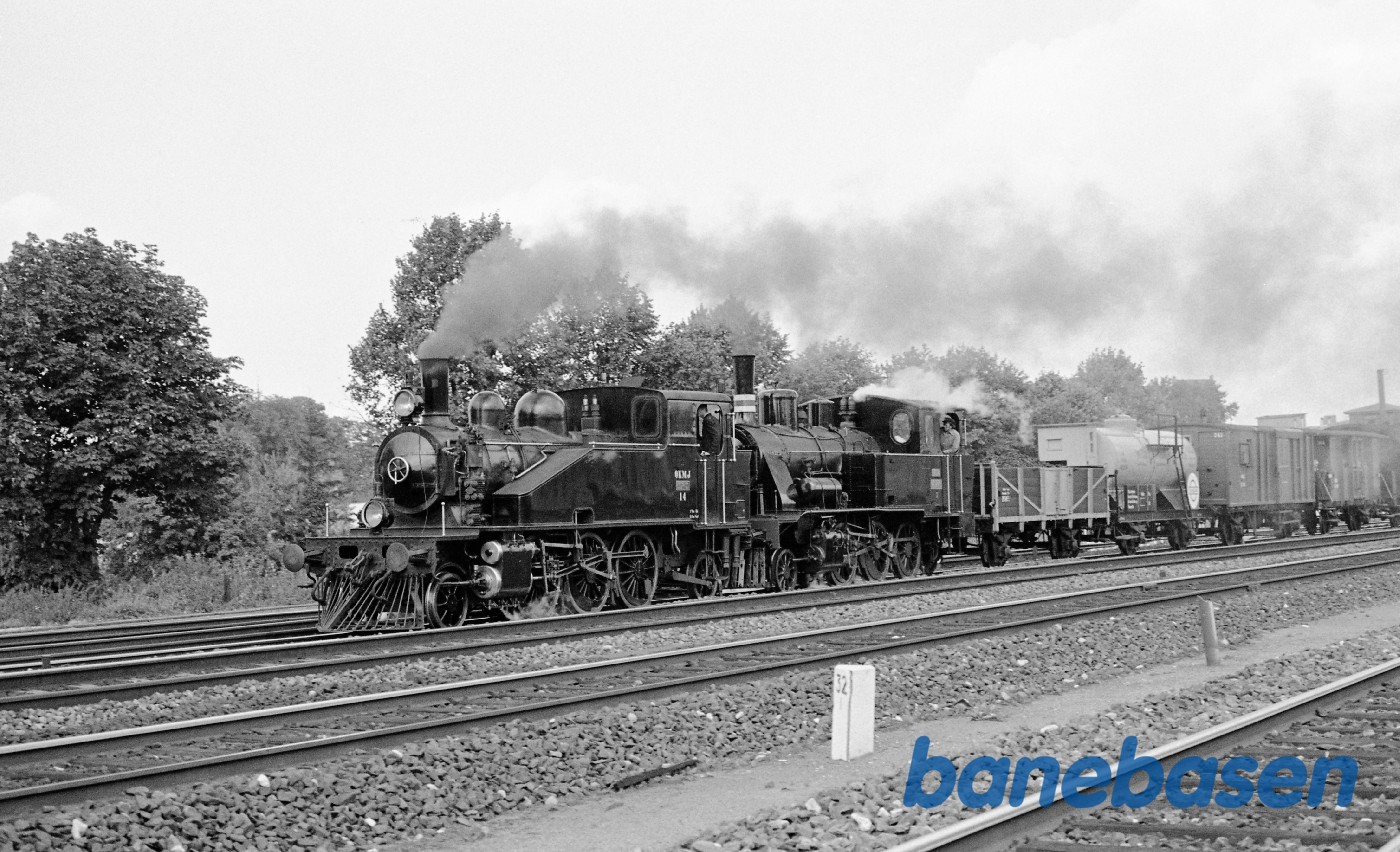 Forspandskørsel OKMJ 14 og ØSJS 7 med tog Forspandskørsel OKMJ 14 og ØSJS 7 med tog