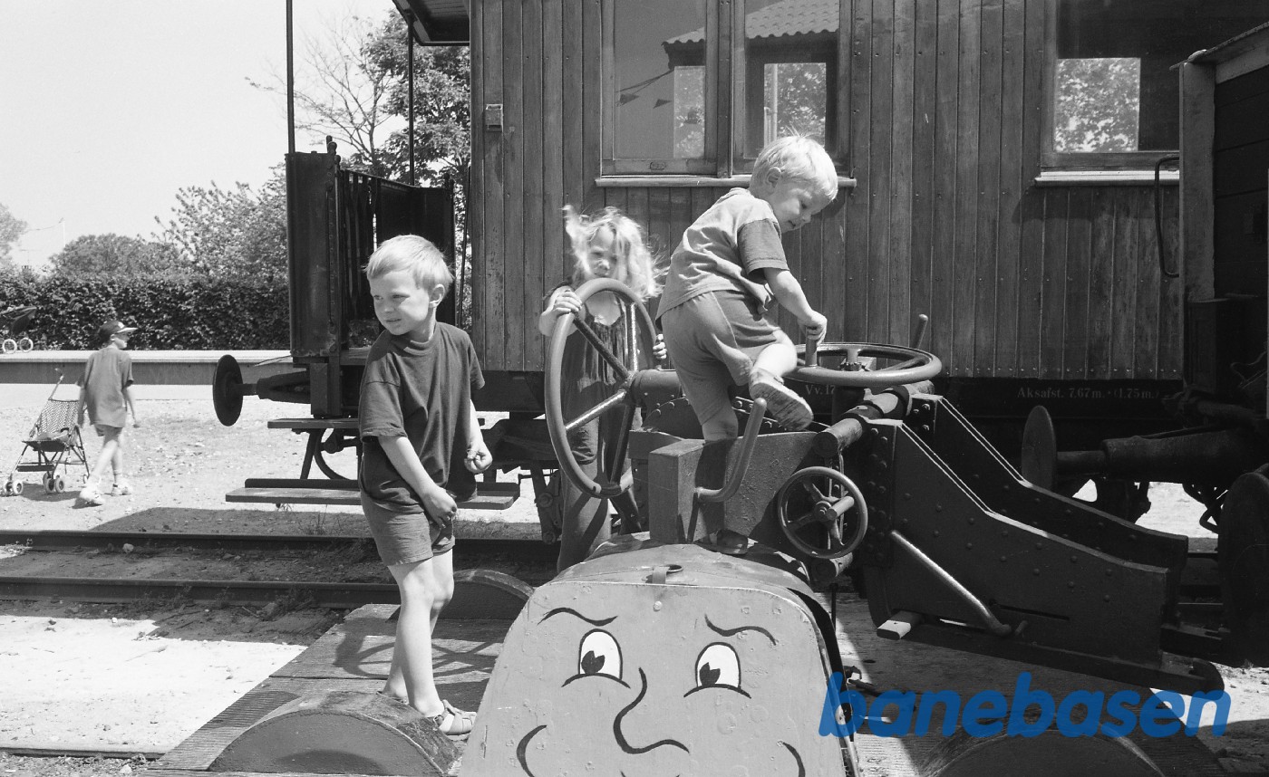 Veterantog for børn i Græsted, det første år Veterantog for børn i Græsted, det første år