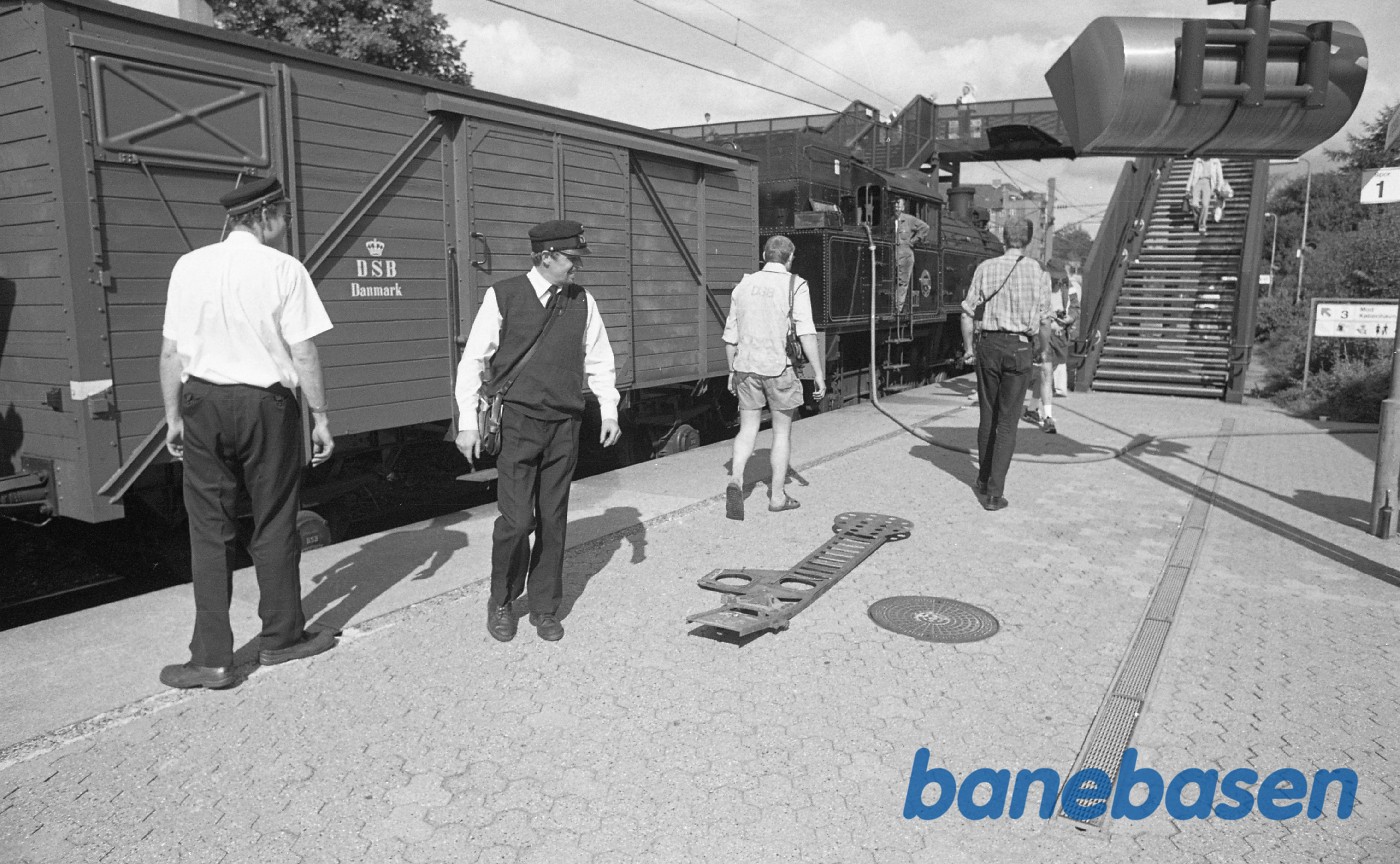 Tog med 1307 i Rungsted Tog med 1307 i Rungsted