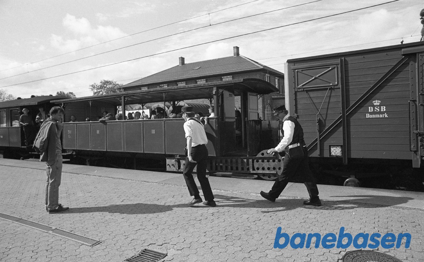 Tog med 1307 i Rungsted Tog med 1307 i Rungsted