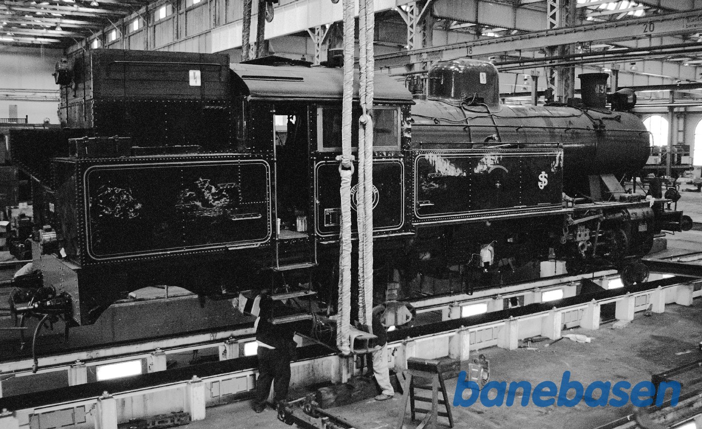 S 1307, nye hjulringe i lokomotivværkstedet på Cvk S 1307, nye hjulringe i lokomotivværkstedet på Cvk