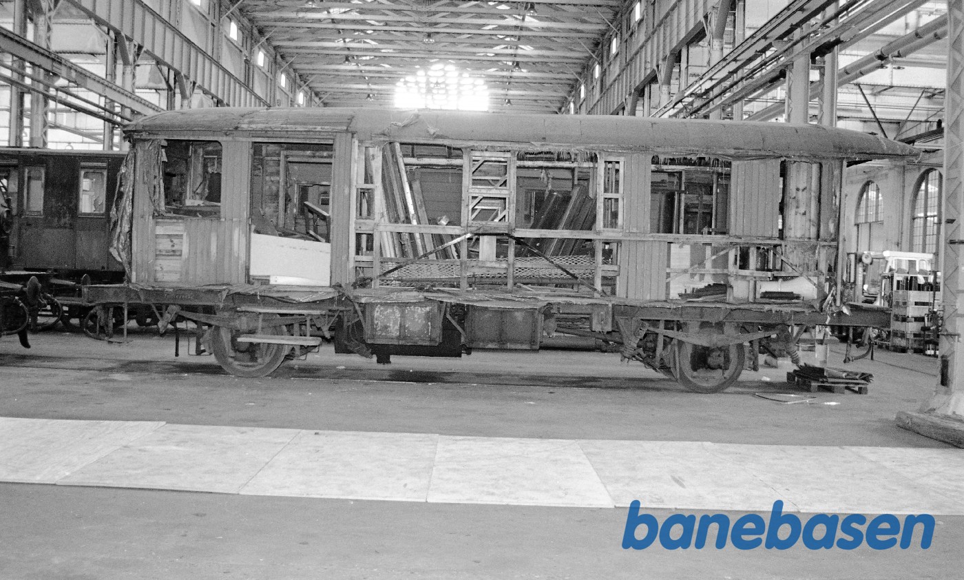 S 1307, nye hjulringe i lokomotivværkstedet på Cvk S 1307, nye hjulringe i lokomotivværkstedet på Cvk