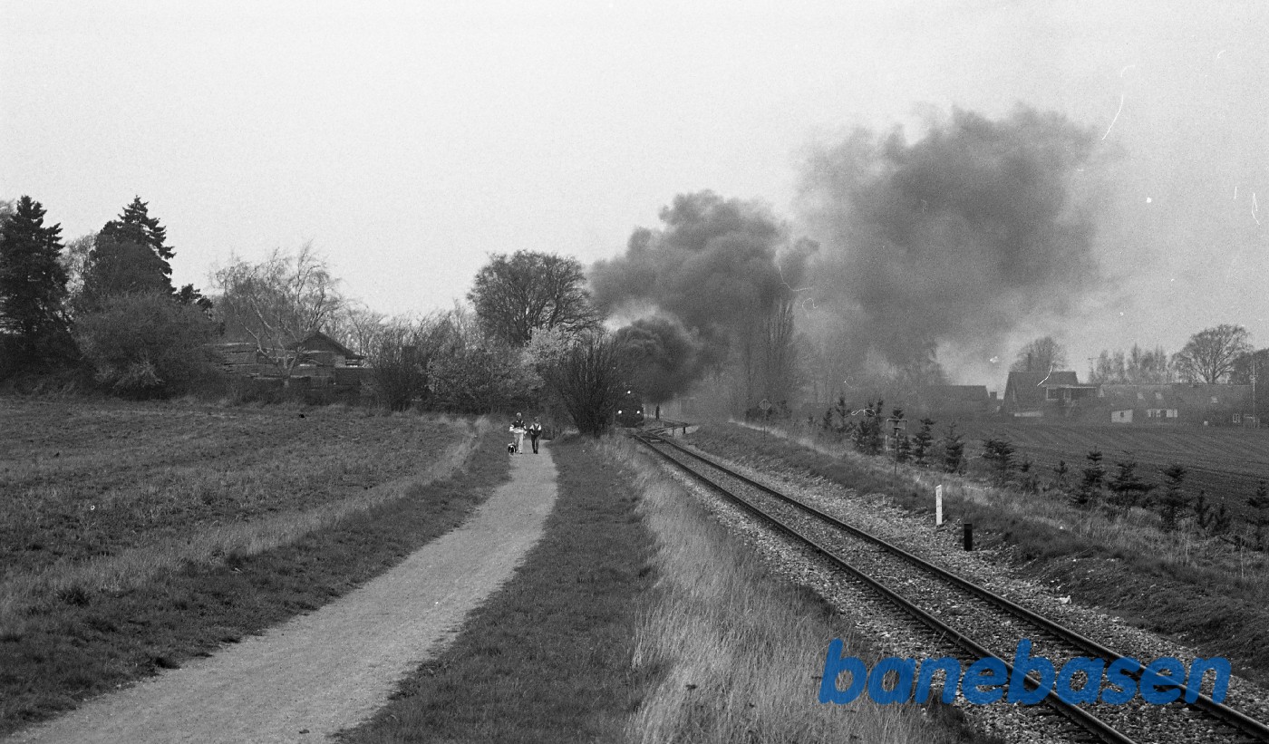 Pr 908 med særtog passerer Græsted Pr 908 med særtog passerer Græsted