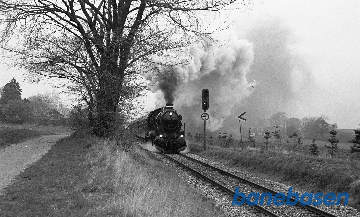 Pr 908 med særtog passerer Græsted Pr 908 med særtog passerer Græsted