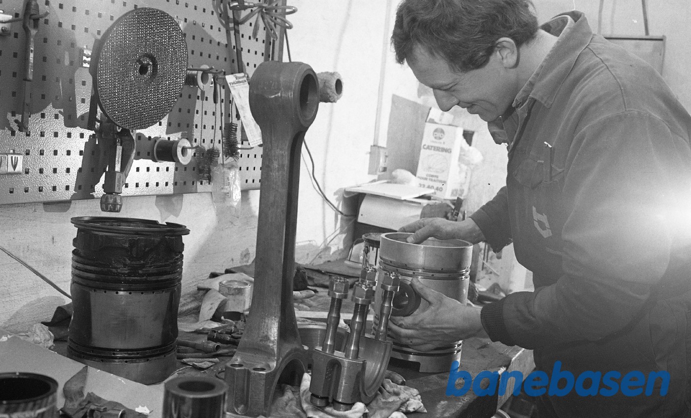 Motor reparation af M8 i Rungsted Motor reparation af M8 i Rungsted