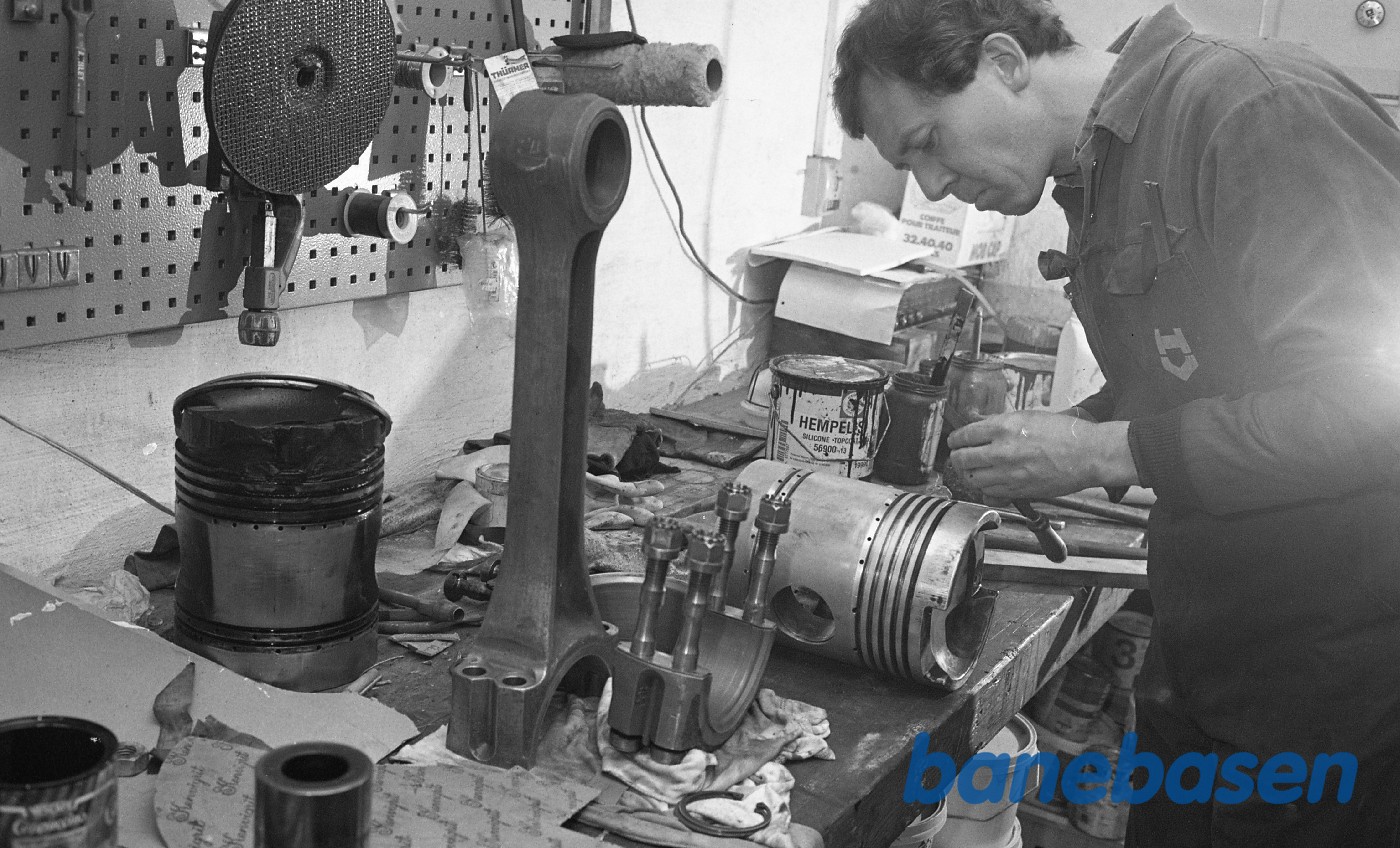 Motor reparation af M8 i Rungsted Motor reparation af M8 i Rungsted