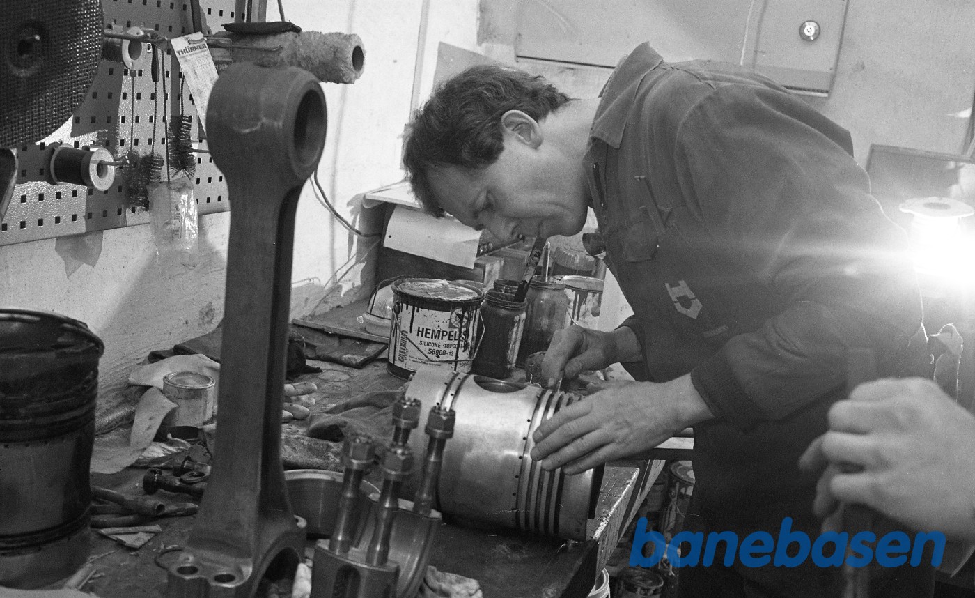 Motor reparation af M8 i Rungsted Motor reparation af M8 i Rungsted