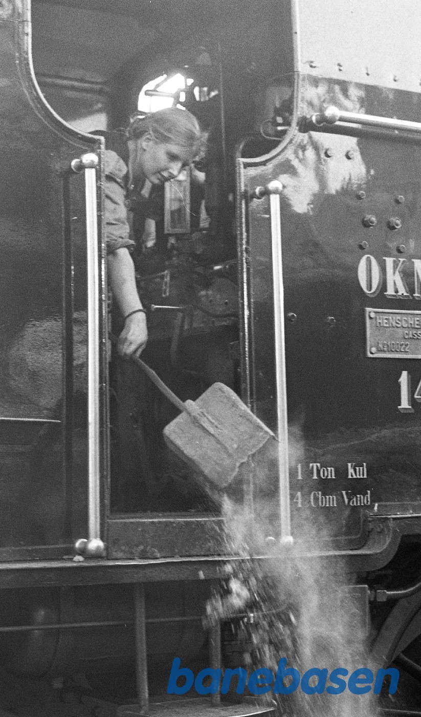 Rensning af lokomotiv efter kørsel Rensning af lokomotiv efter kørsel