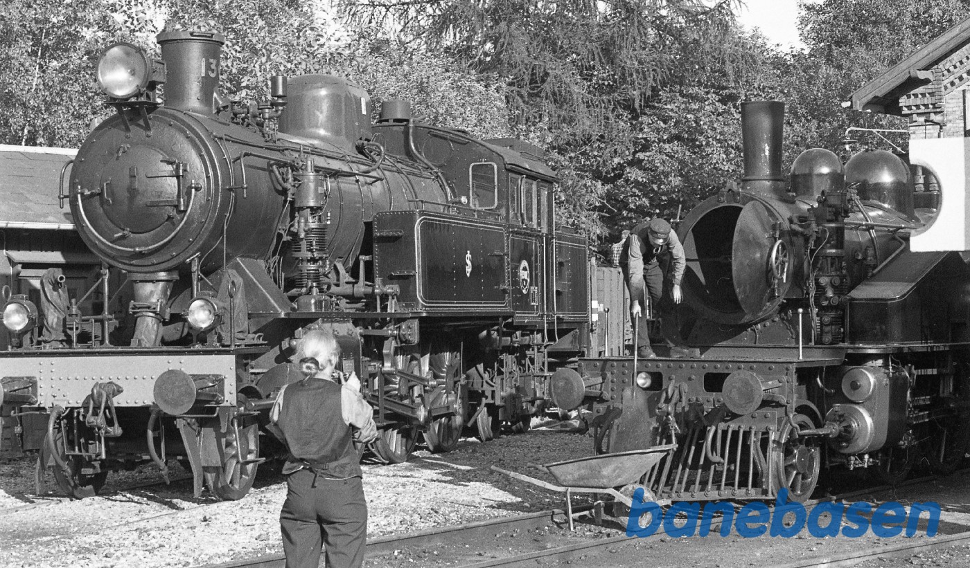 Rensning af lokomotiv efter kørsel Rensning af lokomotiv efter kørsel