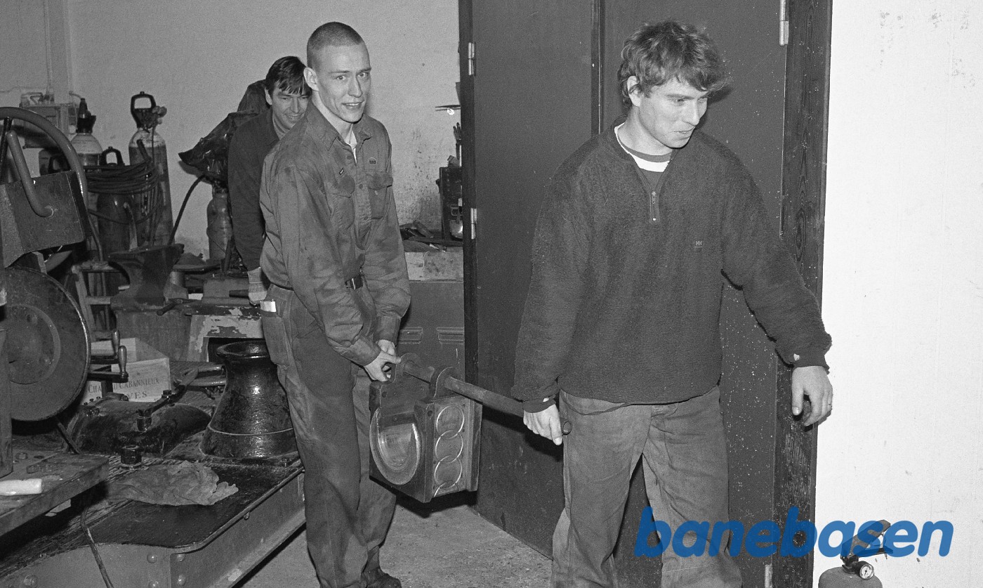 Reparation af hovedleje til OKMJ 14 i Græsted Reparation af hovedleje til OKMJ 14 i Græsted