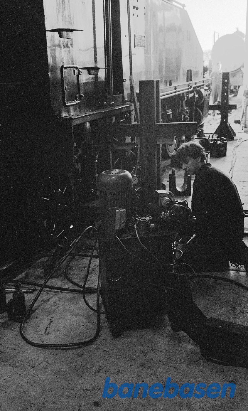 Reparation af hovedleje til OKMJ 14 i Græsted Reparation af hovedleje til OKMJ 14 i Græsted