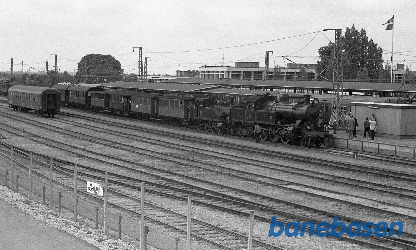 Forspandskørsel med 1307 og 14 på S-banen Forspandskørsel med 1307 og 14 på S-banen