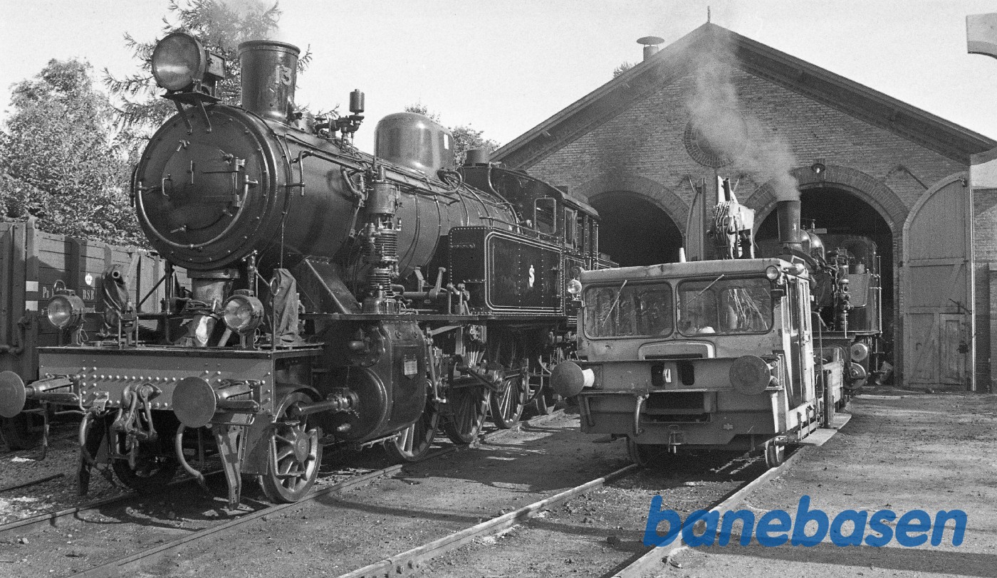 S 1307 og trolje i Rungsted remise S 1307 og trolje i Rungsted remise