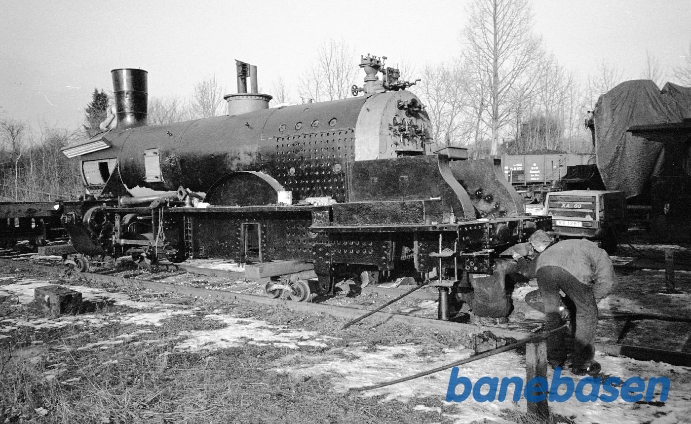 Kedlen/maskinen løftes på K 582 i Rungsted Kedlen/maskinen løftes på K 582 i Rungsted