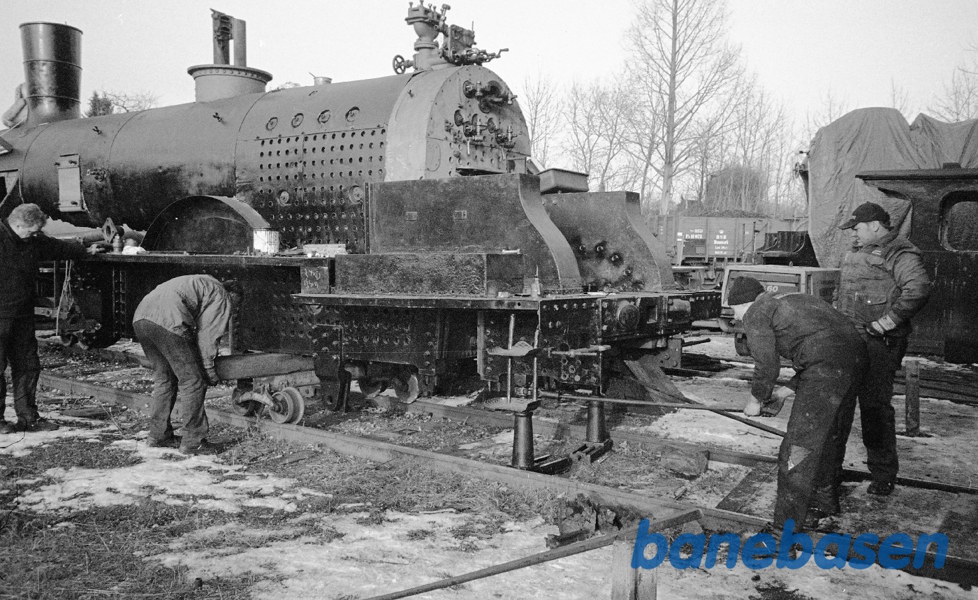 Kedlen/maskinen løftes på K 582 i Rungsted Kedlen/maskinen løftes på K 582 i Rungsted