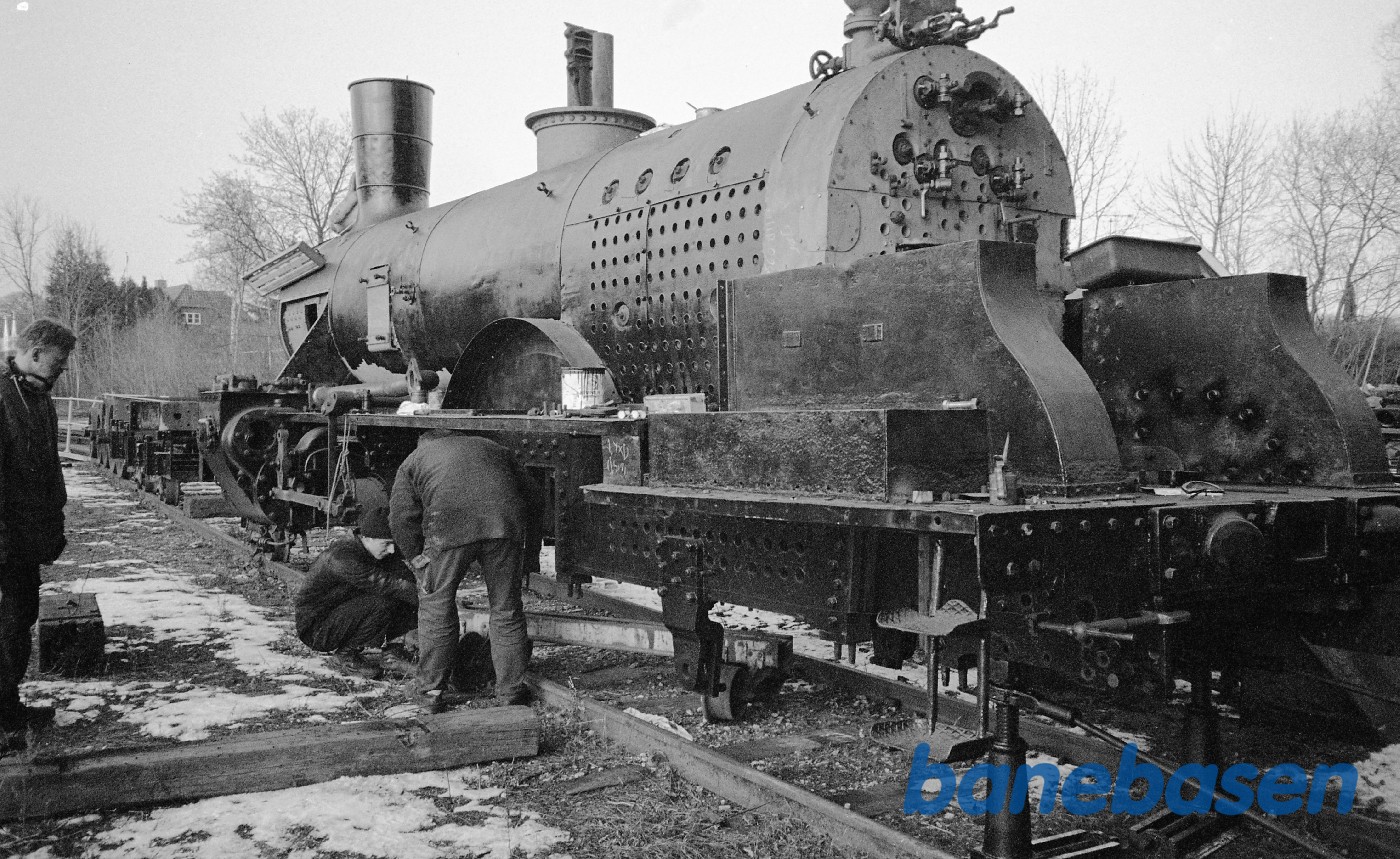 Kedlen/maskinen løftes på K 582 i Rungsted Kedlen/maskinen løftes på K 582 i Rungsted