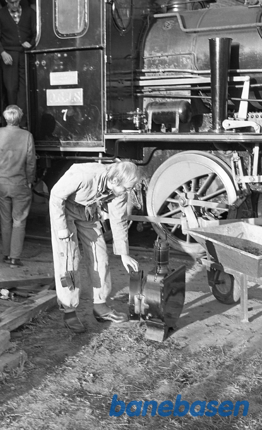 ØSJS 7 opfyres ved Rungsted remise ØSJS 7 opfyres ved Rungsted remise