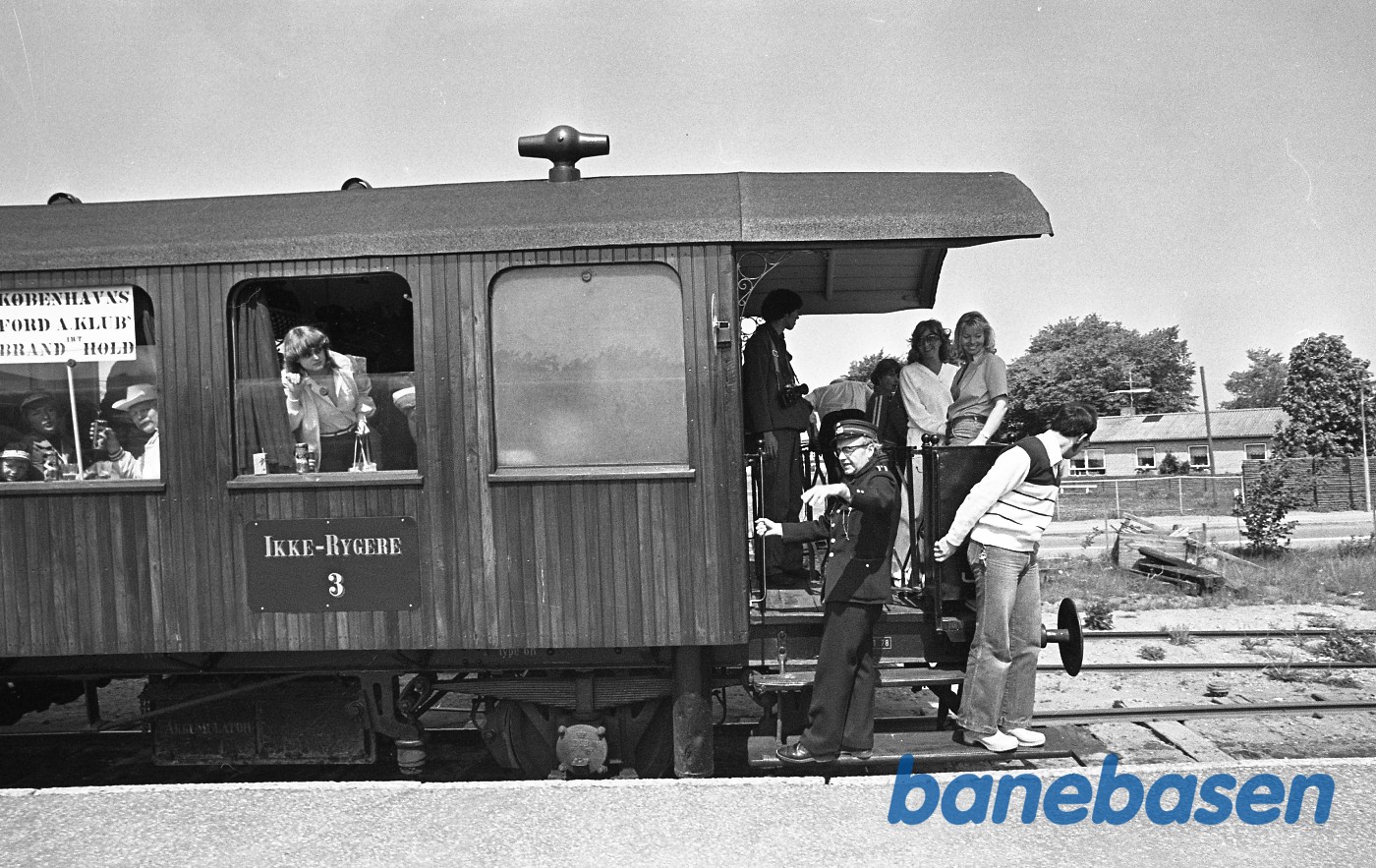 Langt tog på HHGB med ØSJS 7 i Gilleleje Langt tog på HHGB med ØSJS 7 i Gilleleje