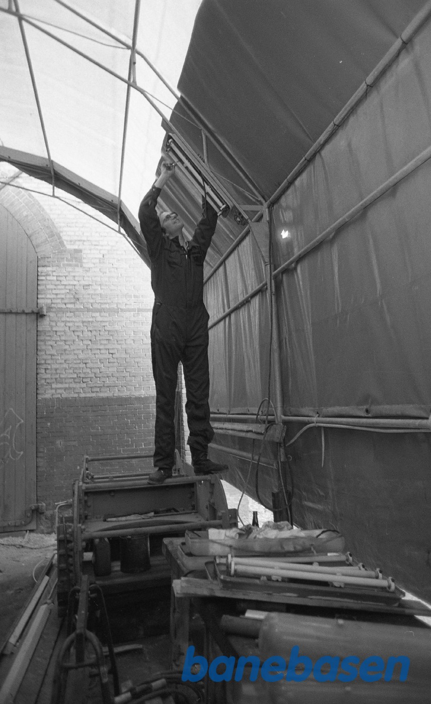 Opsætning af telthal foran remisen i Rungsted Opsætning af telthal foran remisen i Rungsted