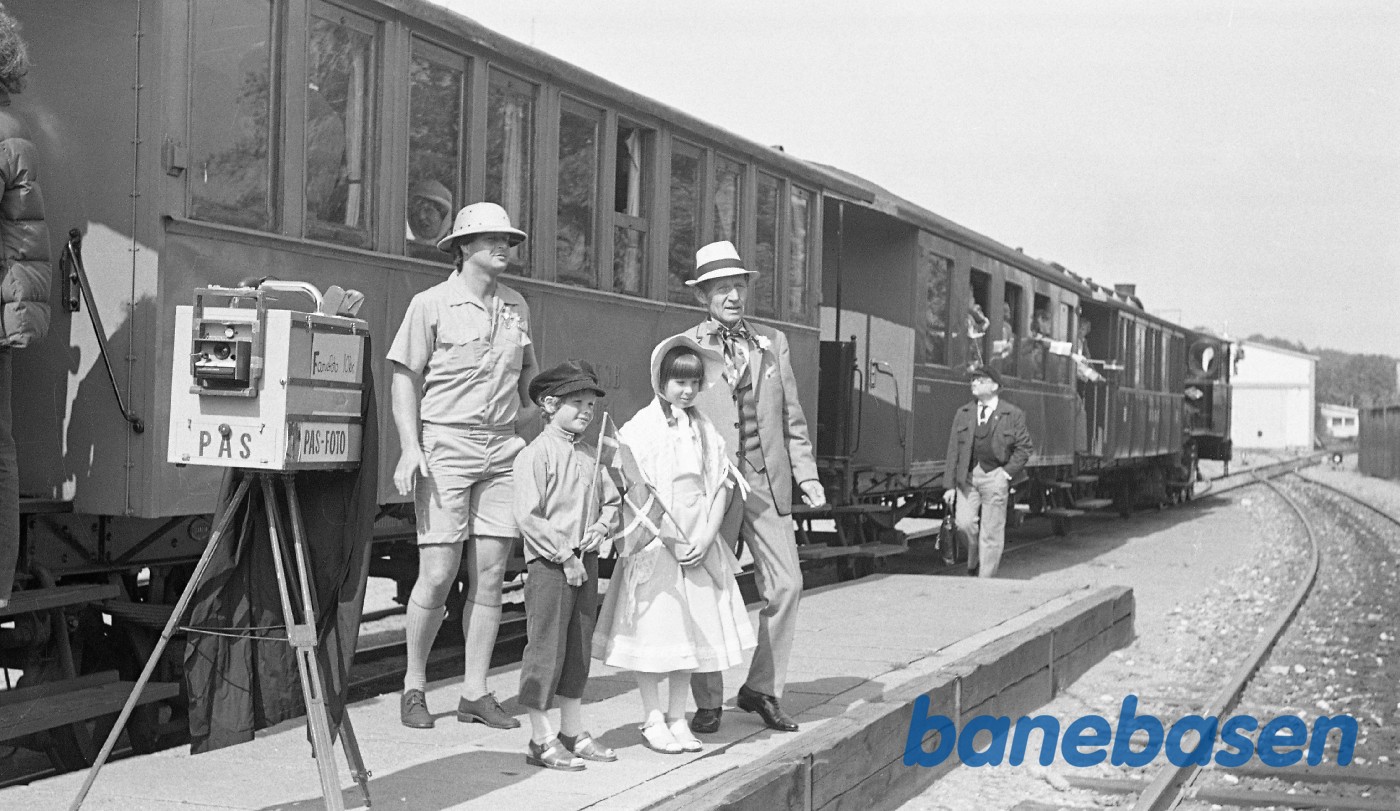 Sæsonstart på HHGB med pigegarden og de glade 90 Sæsonstart på HHGB med pigegarden og de glade 90