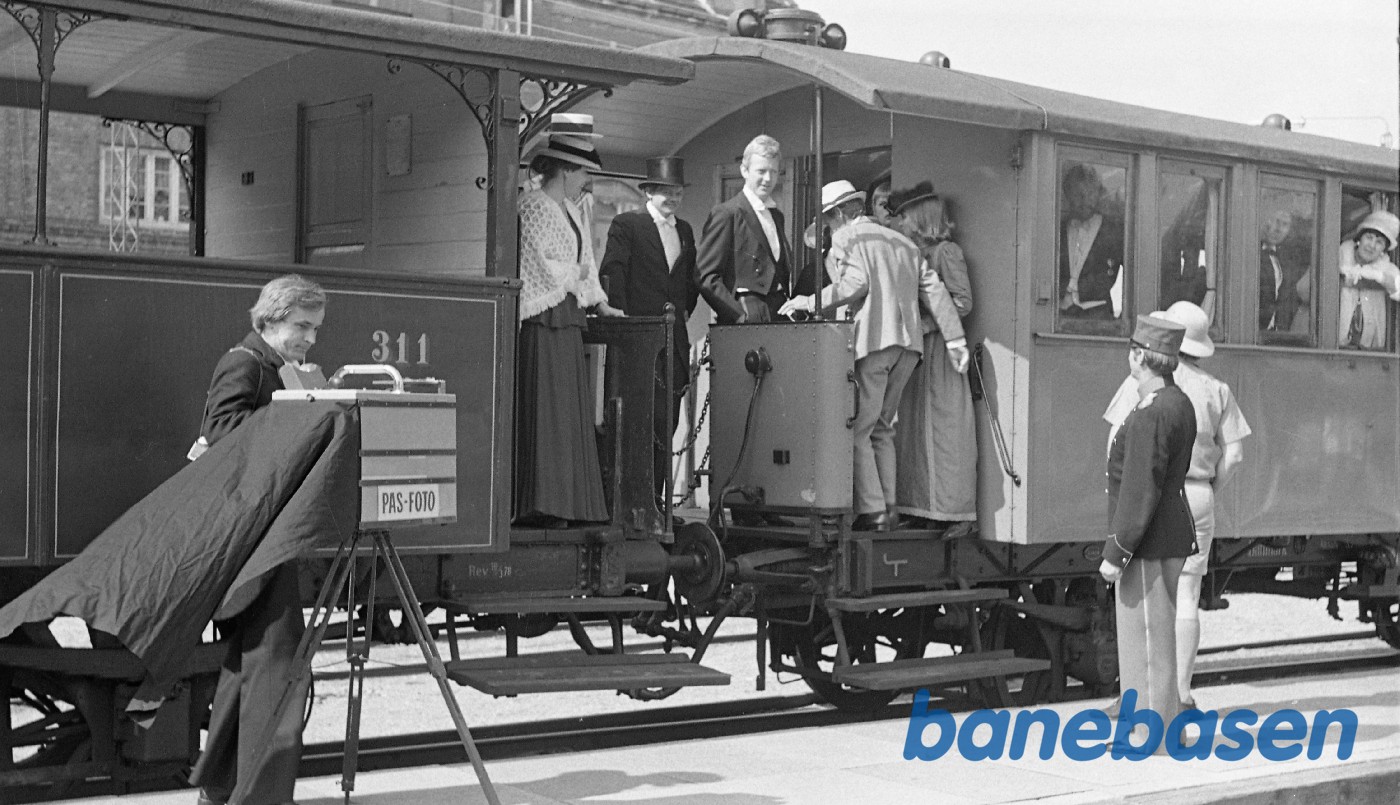 Sæsonstart på HHGB med pigegarden og de glade 90 Sæsonstart på HHGB med pigegarden og de glade 90