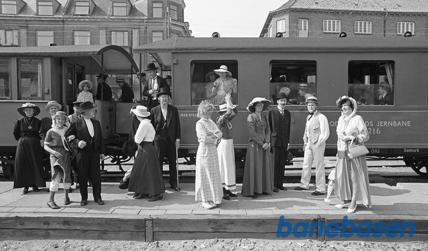 Sæsonstart på HHGB med pigegarden og de glade 90 Sæsonstart på HHGB med pigegarden og de glade 90