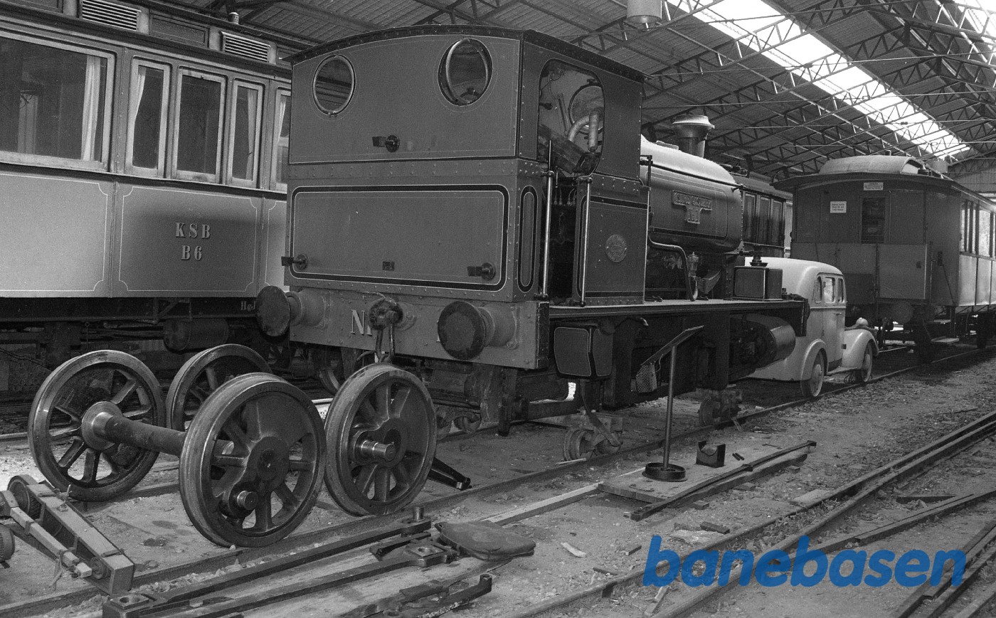 ØG 1 løftet i vognhallen i Græsted ØG 1 løftet i vognhallen i Græsted