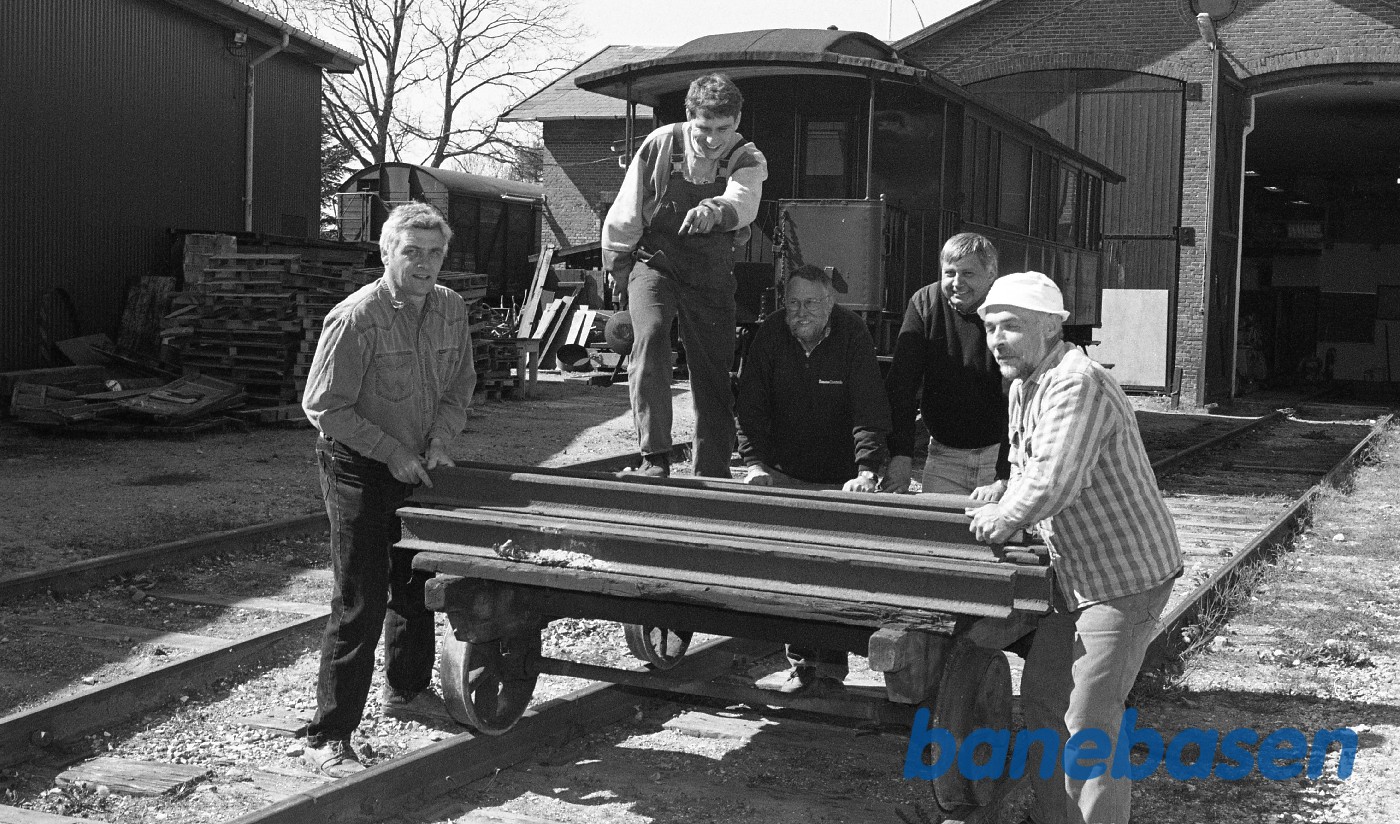 Søren Lindkilde med arbejdsholdet i Græsted Søren Lindkilde med arbejdsholdet i Græsted