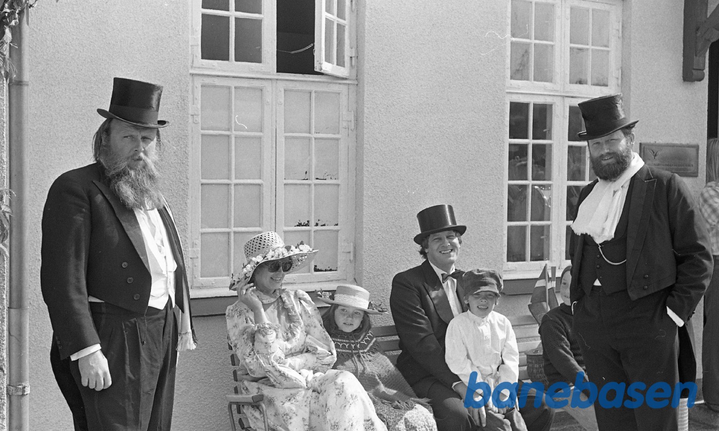 Sæsonstart på HHGB med pigegarden og de glade 90 Sæsonstart på HHGB med pigegarden og de glade 90