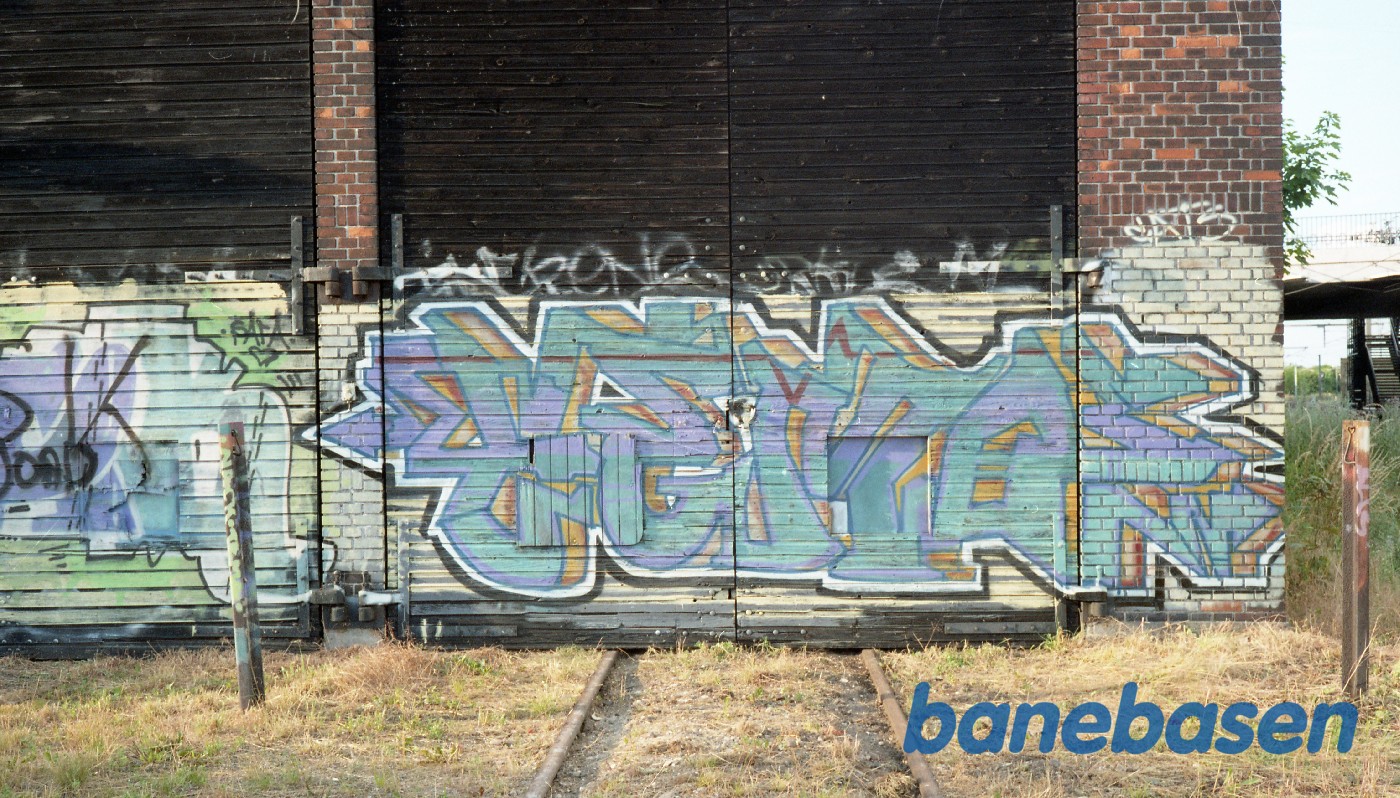 Remiseporten til remisen på Nøl Remiseporten til remisen på Nøl