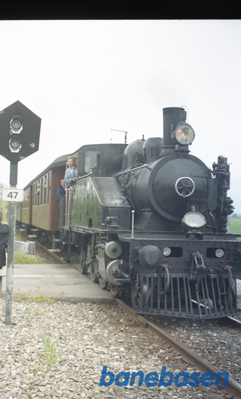 Foto af OKMJ 14 ved overkørsel Foto af OKMJ 14 ved overkørsel